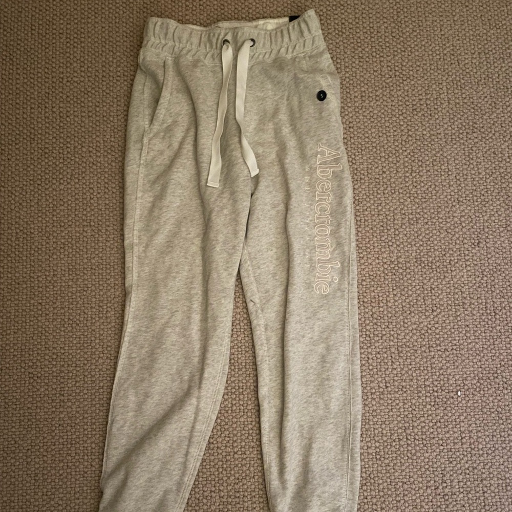 Brand new light grey A&F joggers with tags, size S